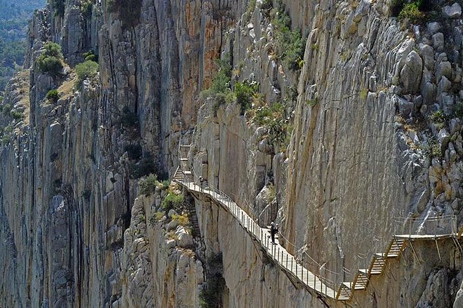 Private Tours From Malaga to the Caminito Del Rey for up to 8 Persons - Booking Process and Cancellation Policy