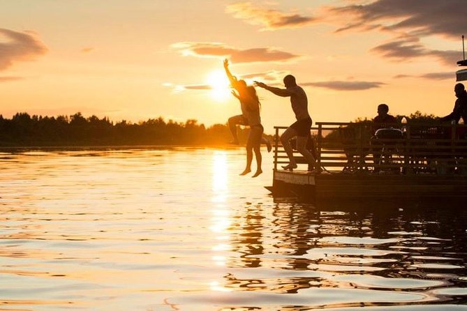 Private Traditional Lakeside Sauna With Midnight Sun - Quick Points