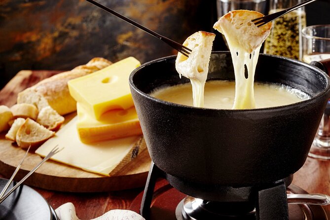 Private Traditional Swiss Fondue Cooking Class - Key Points