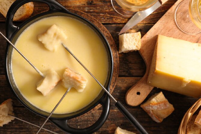 Private Traditional Swiss Fondue Cooking Class - Traditional Swiss Fondue Experience