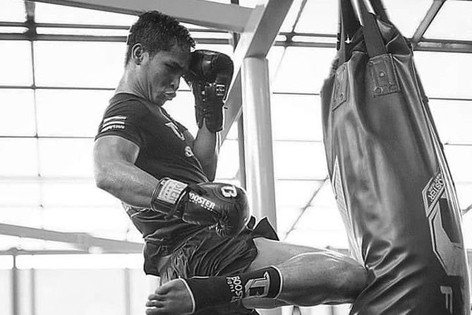Private Training Muay Thai - Equipment and Amenities Provided