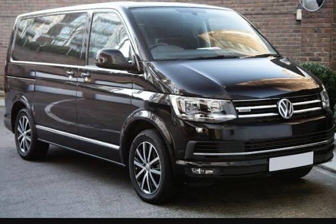 Private Transfer 1 Way Barcelona El Prat BCN Airport to Barcelona City and Hotel - Pickup and Dropoff