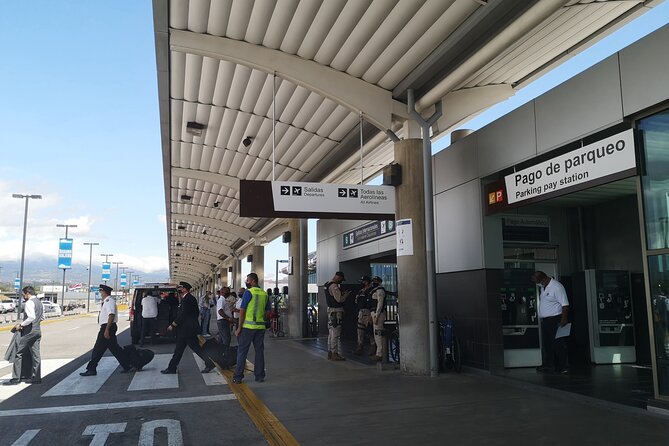 Private Transfer Airport or San Jose Hotels to Puerto Viejo Limon - Meeting and Pickup