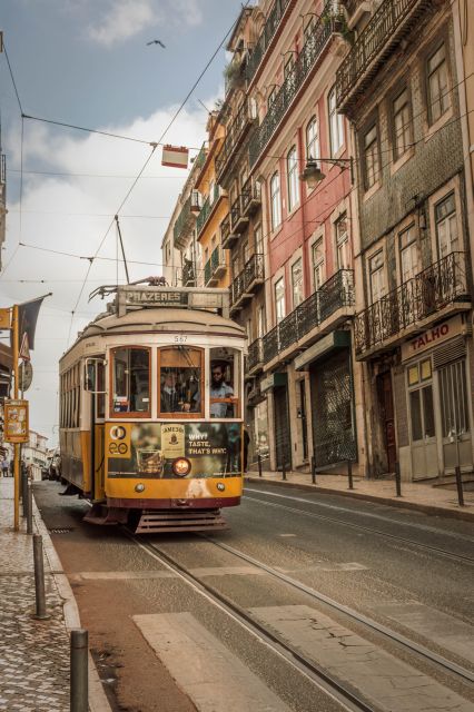 Private Transfer: Albufeira to Lisbon - Pickup and Drop-off