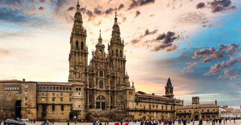 Private Transfer Between Porto and Santiago Compostela - Frequently Asked Questions