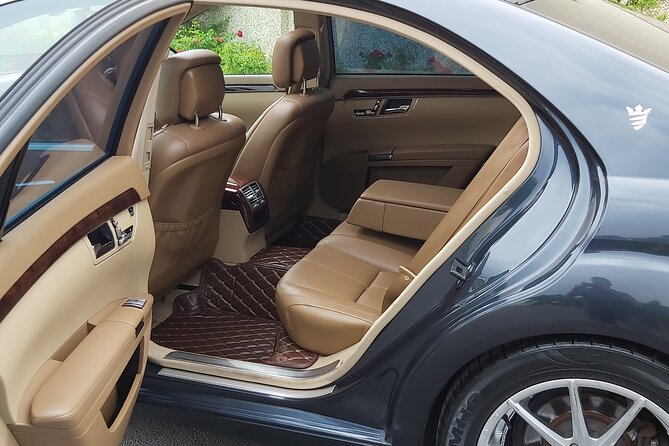 Private Transfer Between SHANNON & DINGLE | Premium Vehicles - Vehicles and Amenities