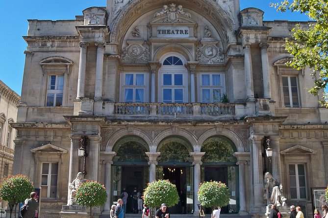 Private Transfer by Car: Marseille Airport From or to Avignon - Area Knowledge and Insights