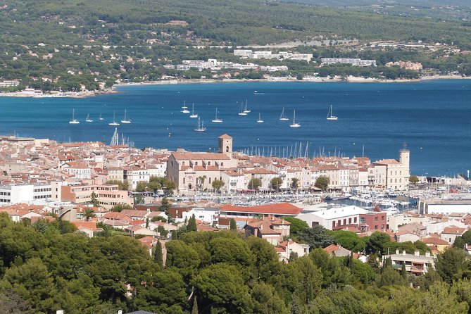 Private Transfer by Car: Marseille Airport to / From Cassis-La Ciotat - Getting to the Destination