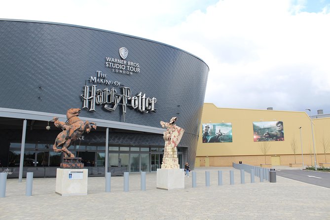 Private Transfer: Central London to Harry Potter Warner Bros Studio in Leavesden - Booking the Private Transfer