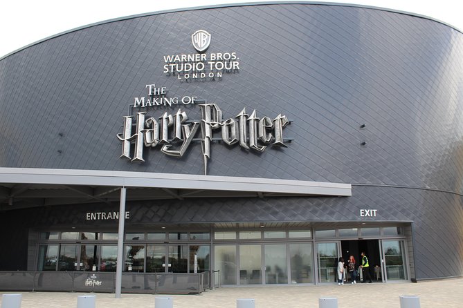 Private Transfer: Central London to Harry Potter Warner Bros Studio in Leavesden - Picking Up and Dropping Off