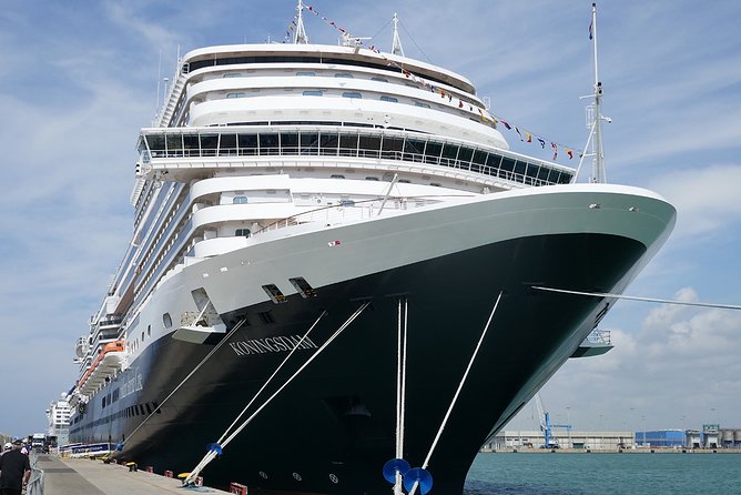 Private Transfer: Civitavecchia Port to Rome by Business Car - Meet and Greet