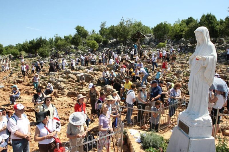 Private Transfer Drom Split Airport or City to Medjugorje - Vehicle and Amenities