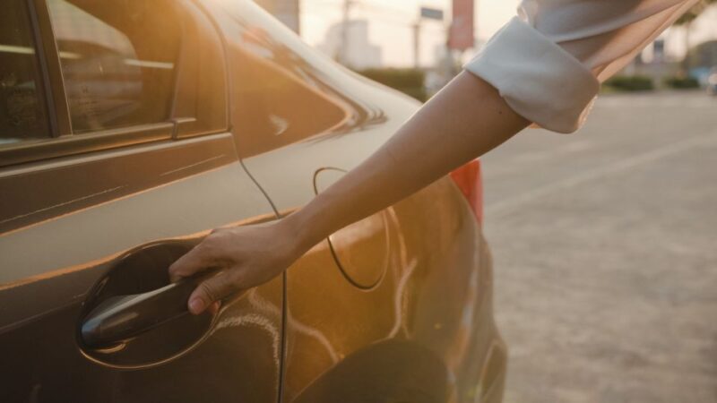 Private Transfer Fátima to Lisbon Airport - Booking and Cancellation Policy