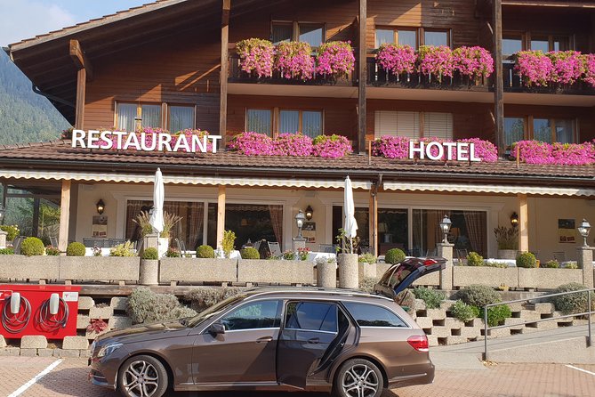 Private Transfer From Adelboden to Geneva Airport - Key Points