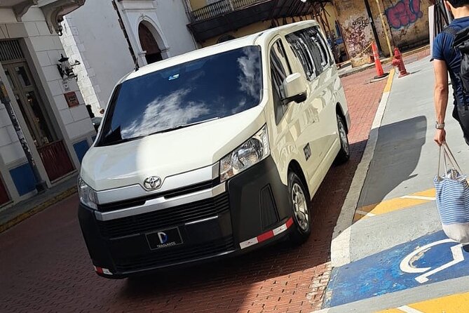 Private Transfer From Airport to Hotels in Panama City - Key Points