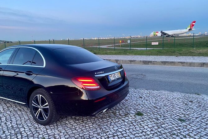 Private Transfer From Airport to Lisbon (Unlimited Waiting Time) - Reviews and Pricing
