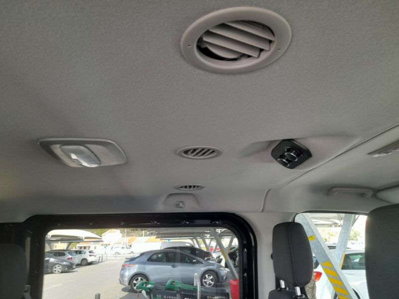 Private Transfer From Albufeira To Faro Airport By Minibus - Driver and Assistance
