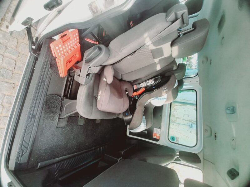 Private Transfer From Albufeira To Faro Airport By Minibus - Driver and Assistance