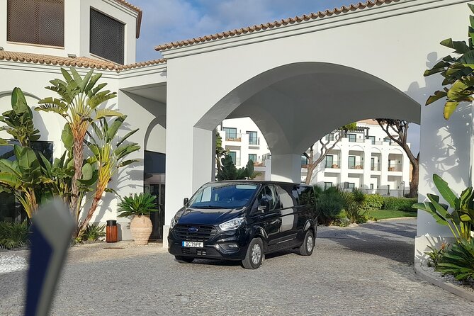 Private Transfer From Algarve to Sevilha By 8 Seats Minibus - Key Points