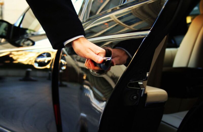 Private Transfer: From Amalfi to Naples - Pick-up and Drop-off
