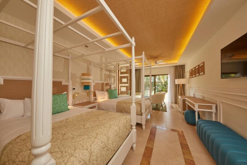 Private Transfer From Bahia Principe Esmeralda to SDQ - Customization and Flexibility
