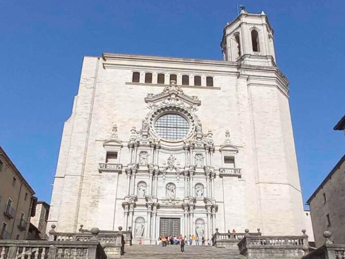 Private Transfer From Barcelona to Girona - Personalized Experience