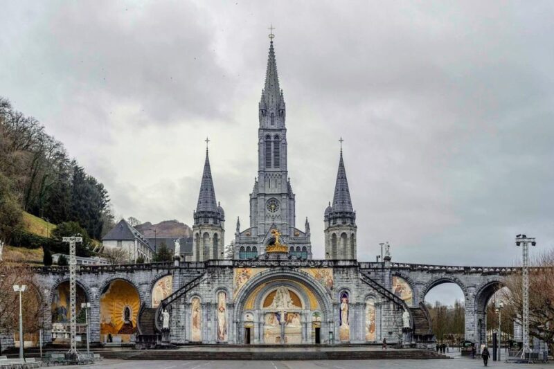 Private Transfer From Barcelona to Lourdes in France - Experienced and Friendly Drivers