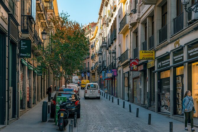 Private Transfer From Barcelona To Madrid, With a 2 Hour Stop - Pickup Details