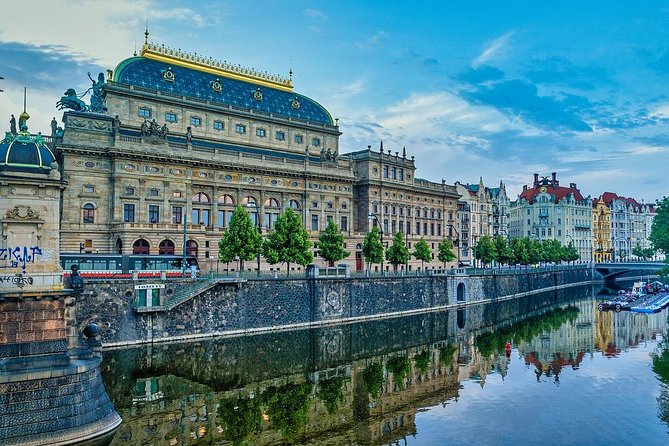 Private Transfer From Berlin to Prague With 4h of Sightseeing - Key Points