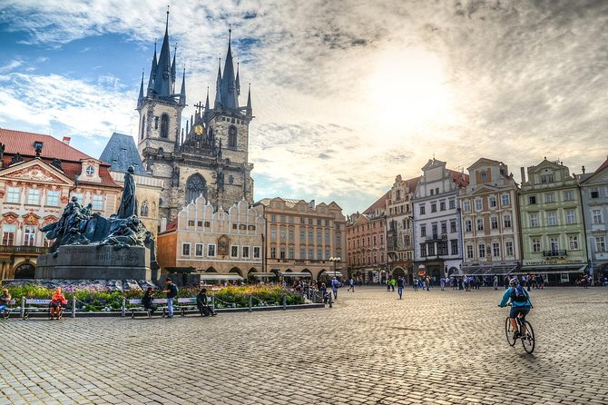 Private Transfer From Berlin to Prague With 4h of Sightseeing - Personalized Sightseeing Experience