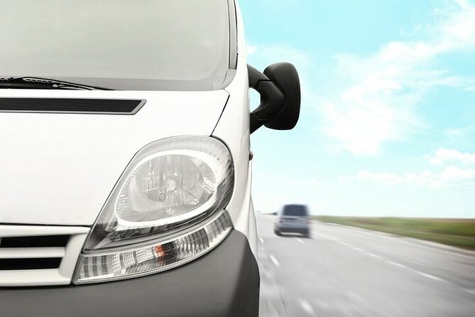 Private Transfer From Bombinhas to Florianópolis Airport - Key Points