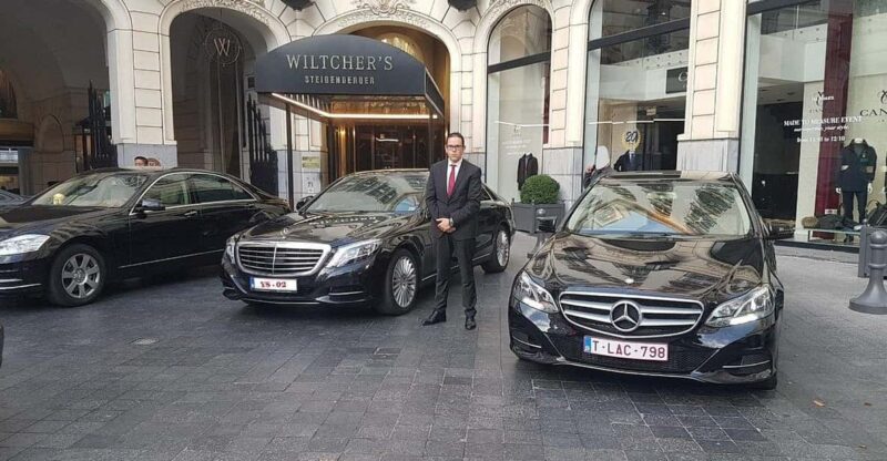 Private Transfer From Bruges to Brussels by Business Car - Driver and Communication