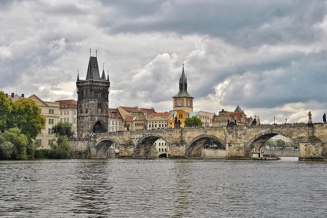 Private Transfer From Budapest to Prague With 2 Hours for Sightseeing - Cancellation and Refund Policy