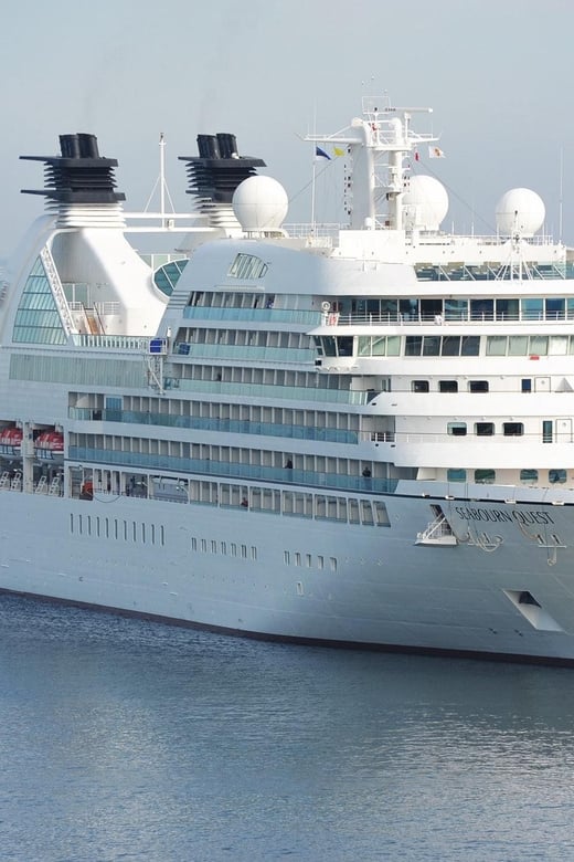 Private Transfer: From Central London to Southampton Port. - Convenience Features