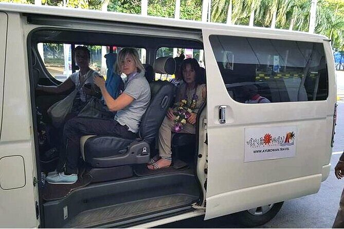 Private Transfer from Colombo Airport (CMB) to Negombo - Key Points