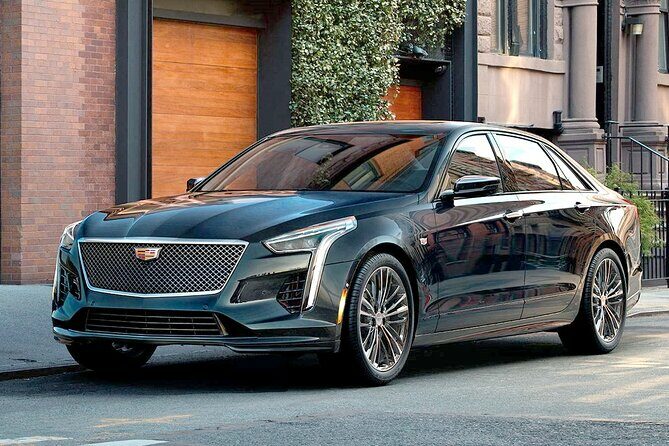 Private Transfer from Denver Airport DEN to Denver in Business Car - Who Should Consider This Service?
