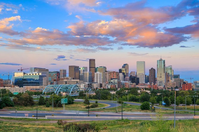 Private Transfer From DENver to DENver Airport DEN in Business Car - Cancellation and Availability