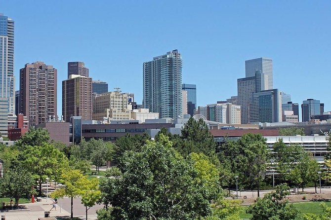 Private Transfer From DENver to DENver Airport DEN in Luxury Van - Key Points