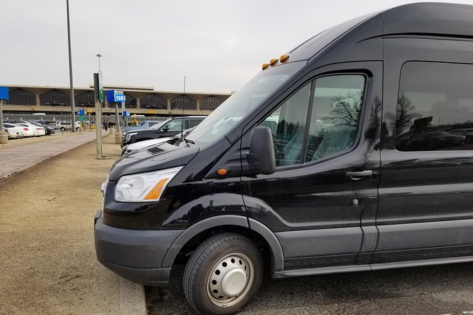 Private Transfer From EWR Airport to Hotel in Manhattan. - Vehicle and Amenities Provided