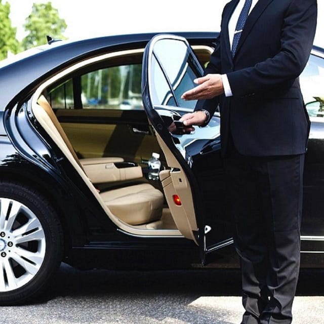 Private Transfer From Foz Do Iguaçu Airport to Puerto Iguazu - Pricing and Booking Details