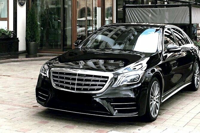 Private Transfer from Gold Coast Airport - Surfers Paradise - The Drivers: Friendly, Knowledgeable, and Efficient