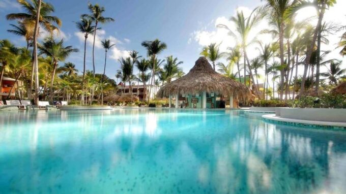 Private Transfer From Grand Palladium Palace to SDQ Airport - No Unwanted Stops or Surprises