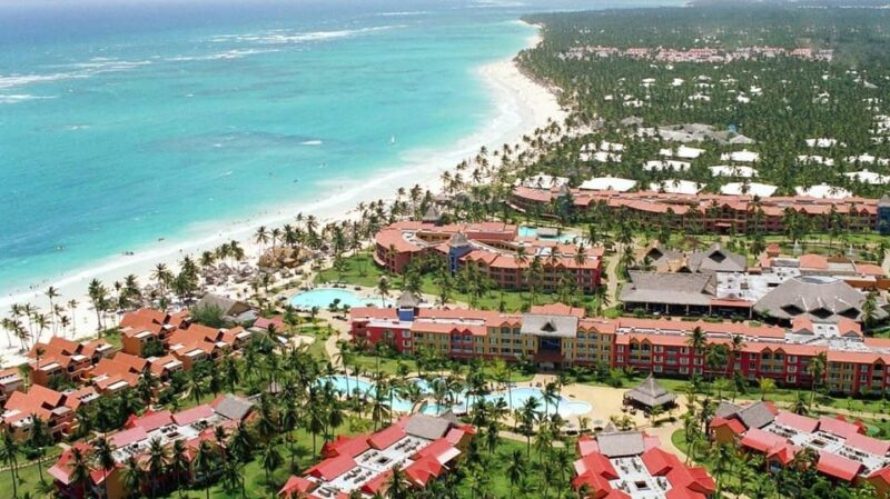 Private Transfer From Grand Palladium PC to SDQ Airport - Booking and Cancellation
