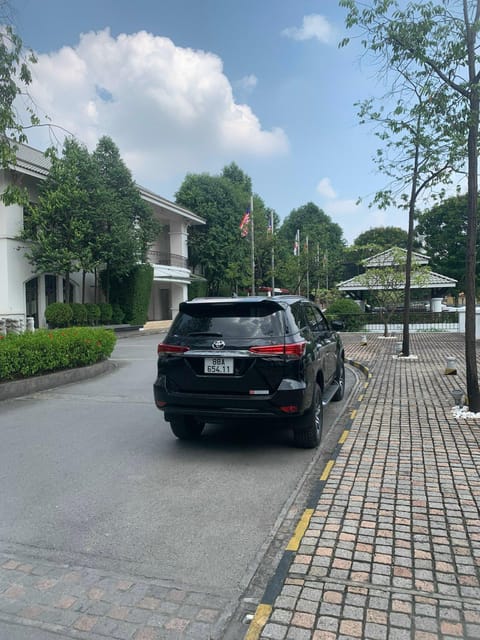 Private Transfer From HA NOI to HA Long/ NINH BINH - Vehicle Options and Comfort