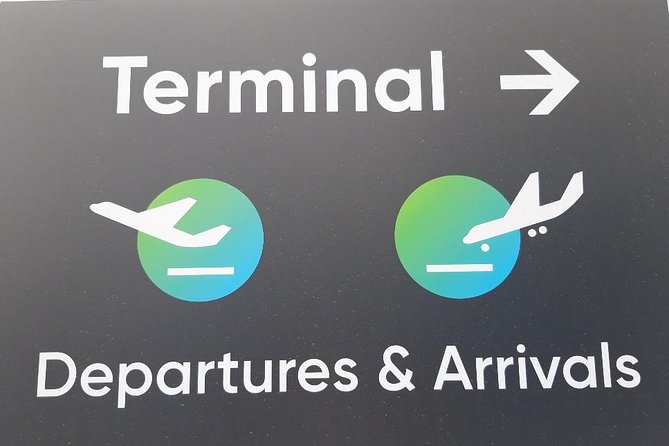 Private Transfer From Heathrow Airport to Gatwick Airport via London Hotel - Accessibility and Communication