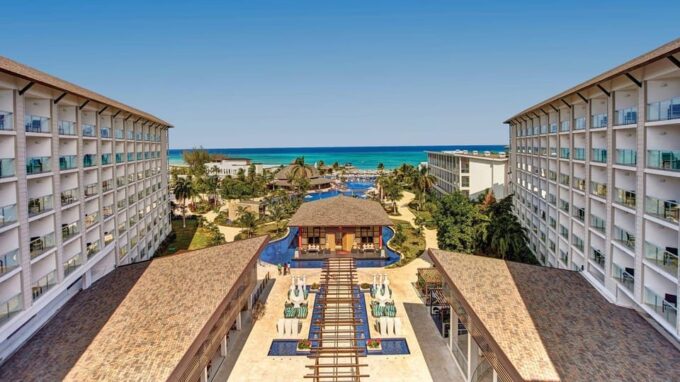 Private Transfer From Hideaway by Royalton to SDQ - Frequently Asked Questions
