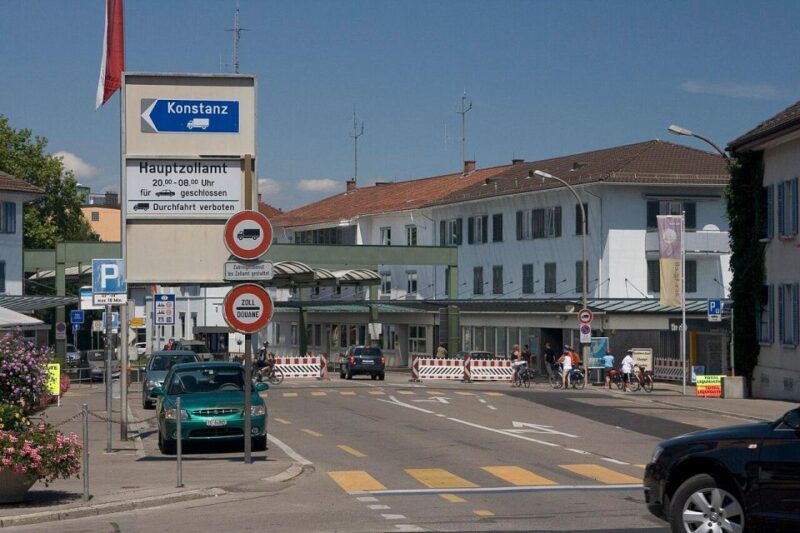 Private Transfer From Hotel in Zurich To Zurich Airport - Included Services