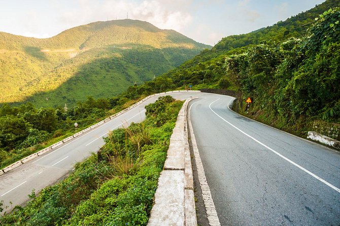 Private Transfer From Hue to Hoi an With Fabulous Stops - Exploring Landmark Attractions