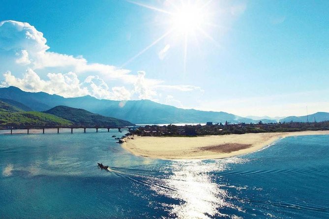 Private Transfer From Hue to Hoi an With Fabulous Stops - Tailoring the Travel Experience