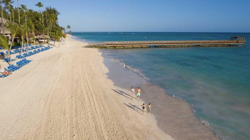 Private Transfer From Impressive Punta Cana to SDQ - Driver and Assistance